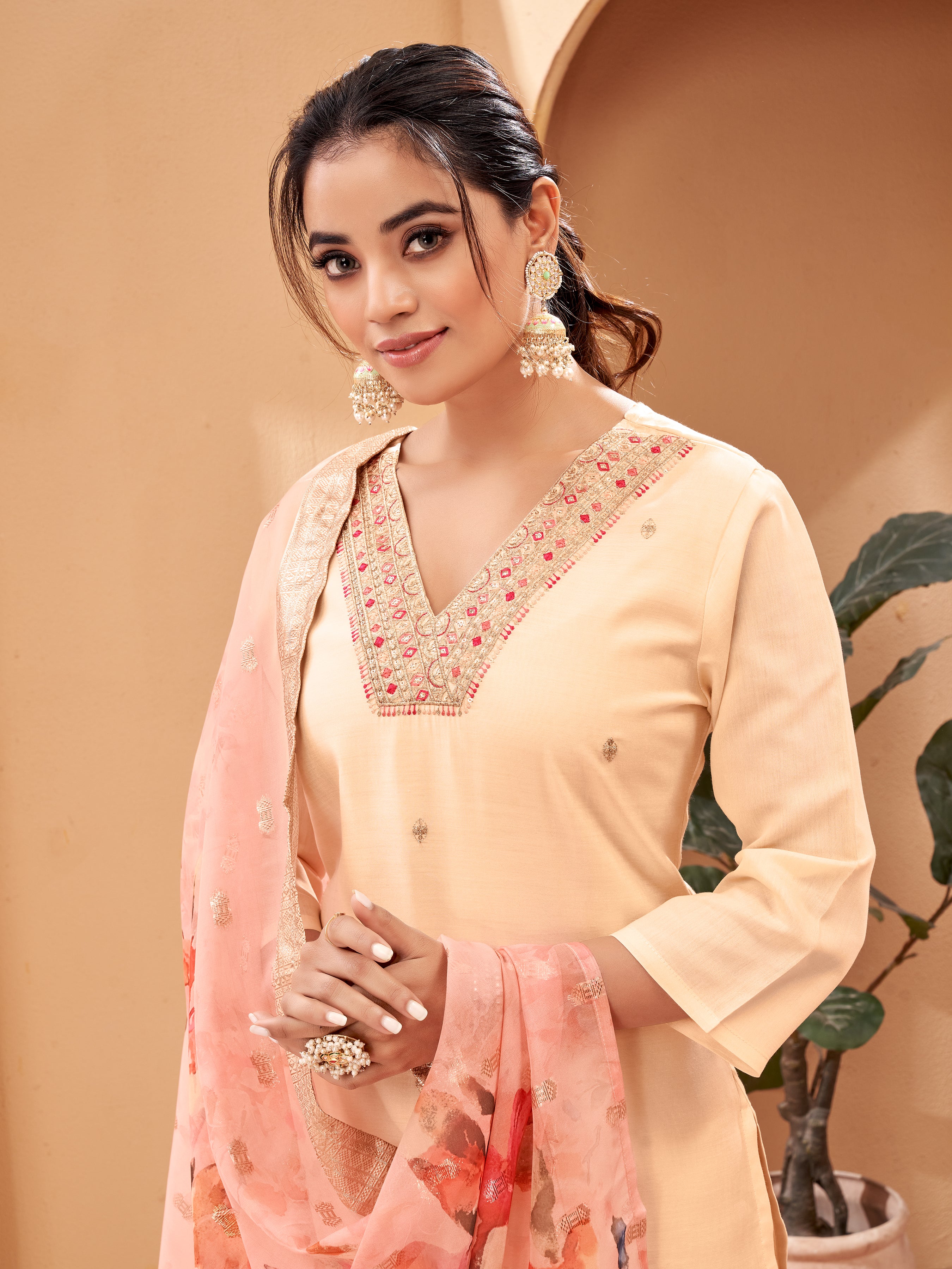 WOMEN Embrodairy Stright Kurta Set