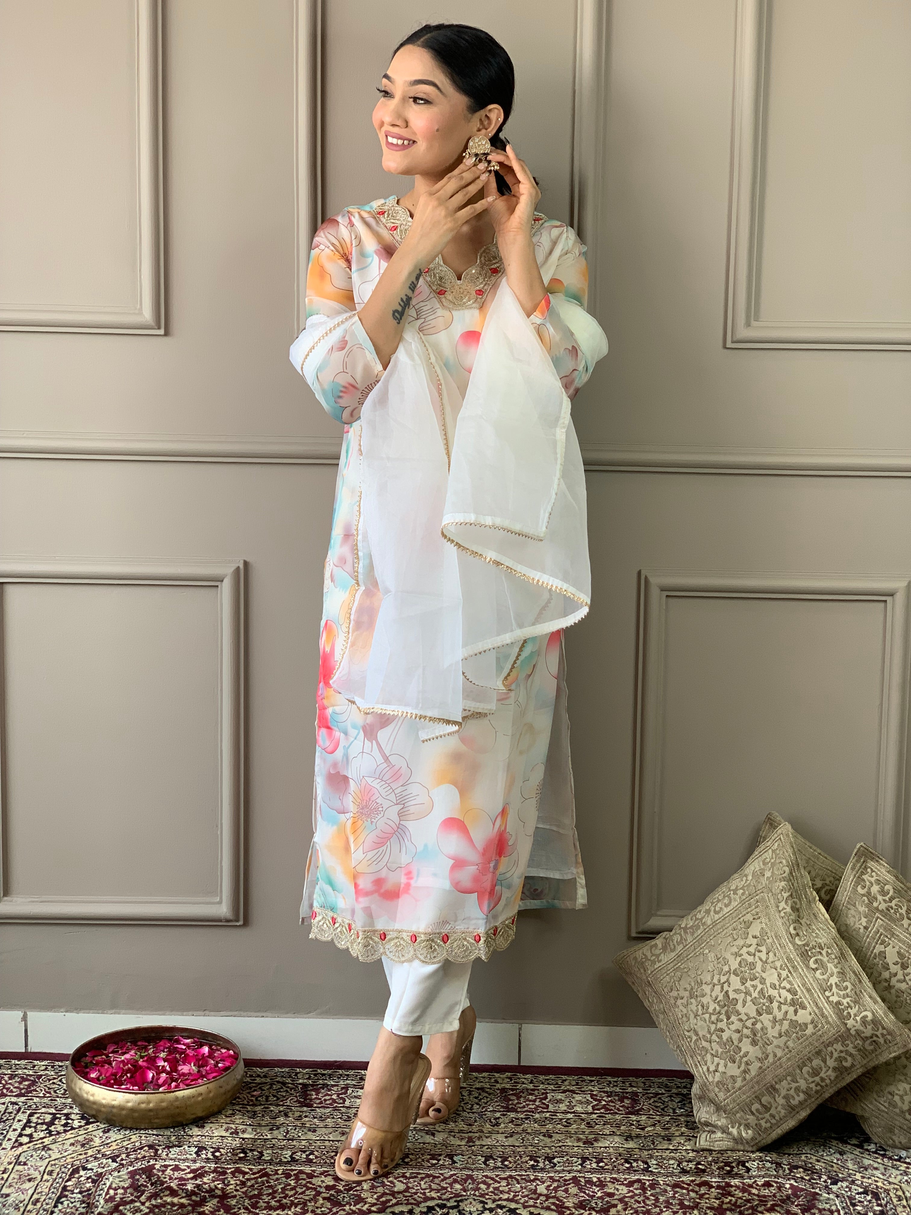 Women Floral Printed Organza Kurta Set