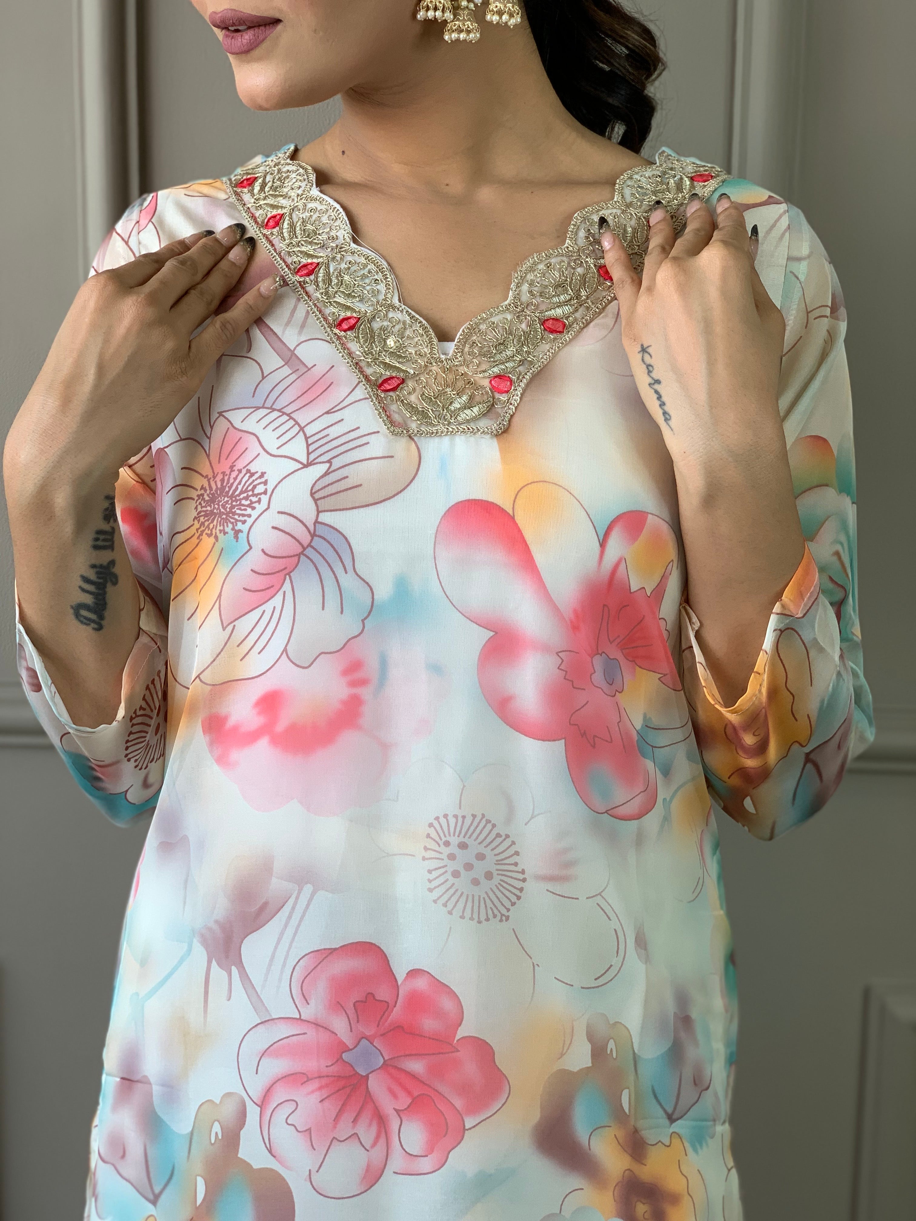 Women Floral Printed Organza Kurta Set
