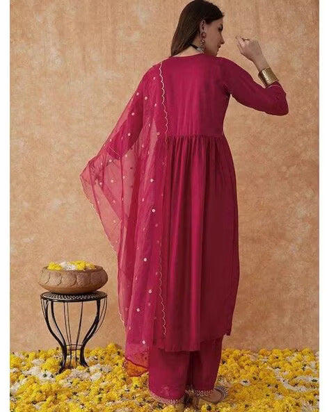 Women Kurta with Pant & Dupatta