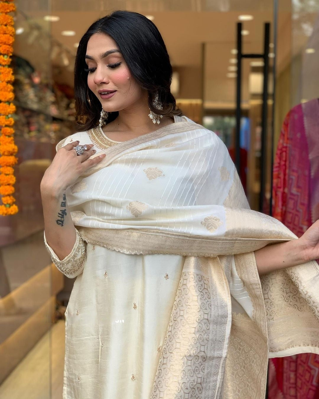 WOMEN Embrodairy Stright Kurta Set