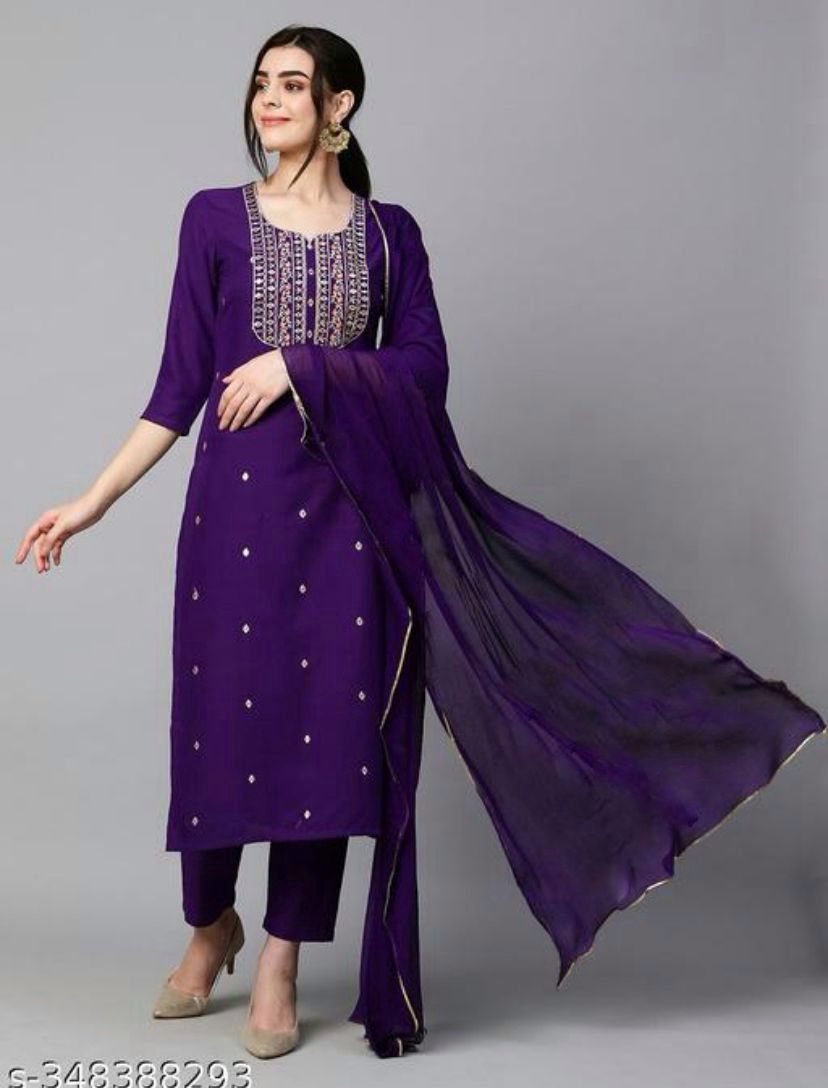 Women Embroidered Rayon Slub kurta set
