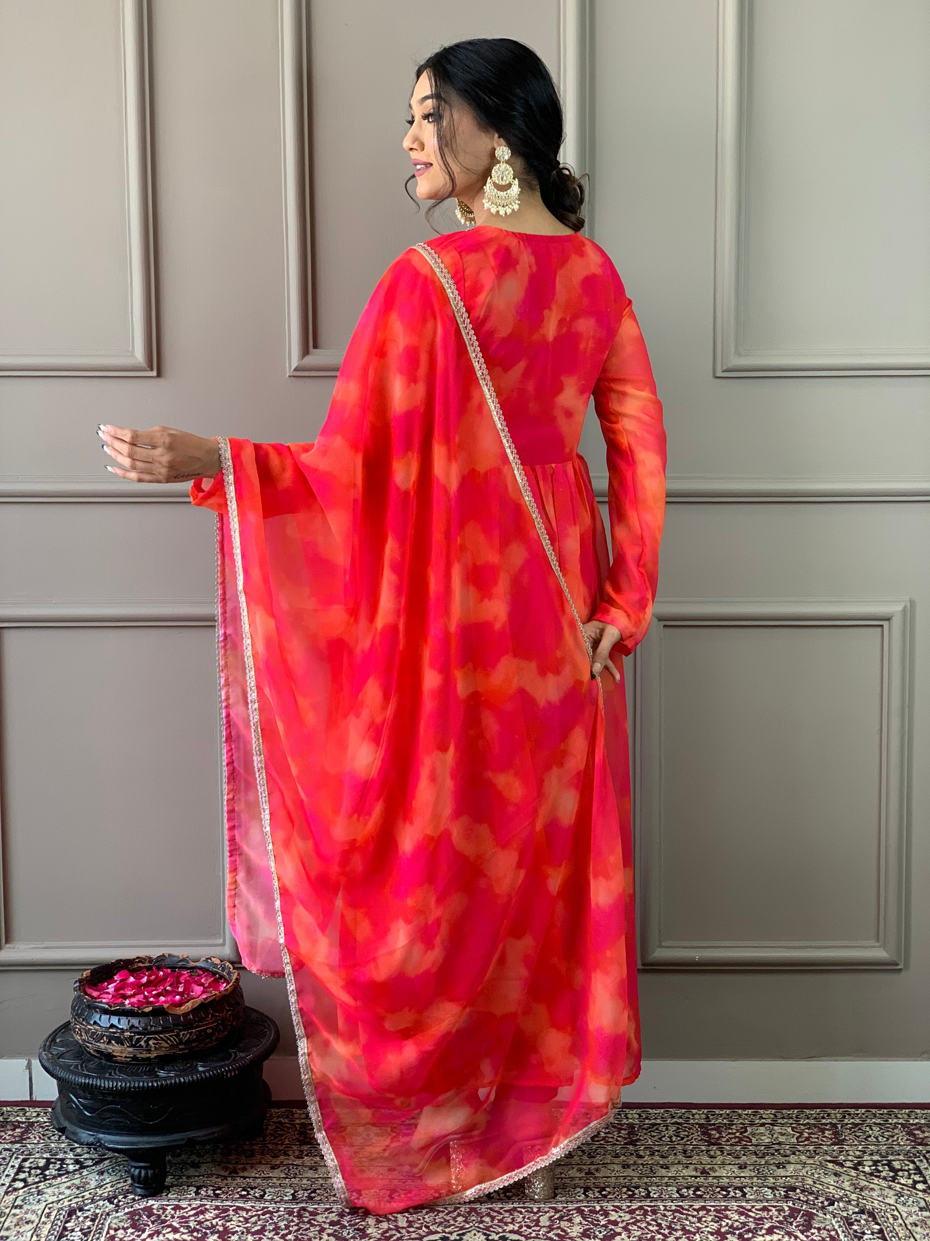 WOMEN STRIGHT PRINT KURTA SET