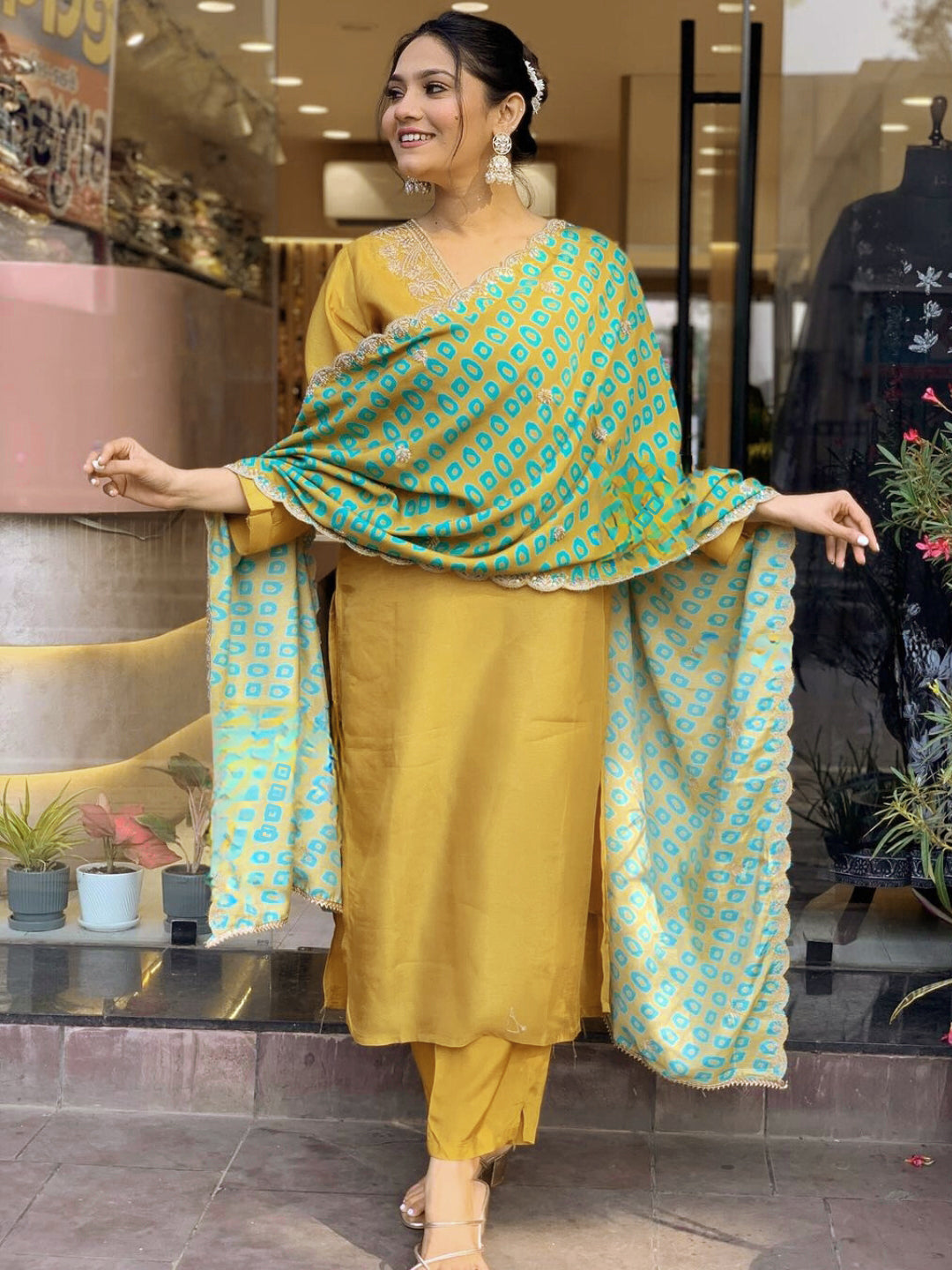 Women Embroidered Viscose kurta pant dupatta set
