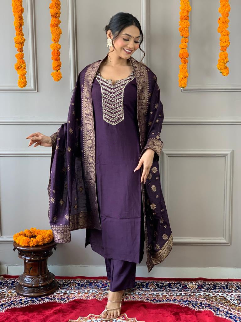 Embroidered Women Straight Kurta Set
