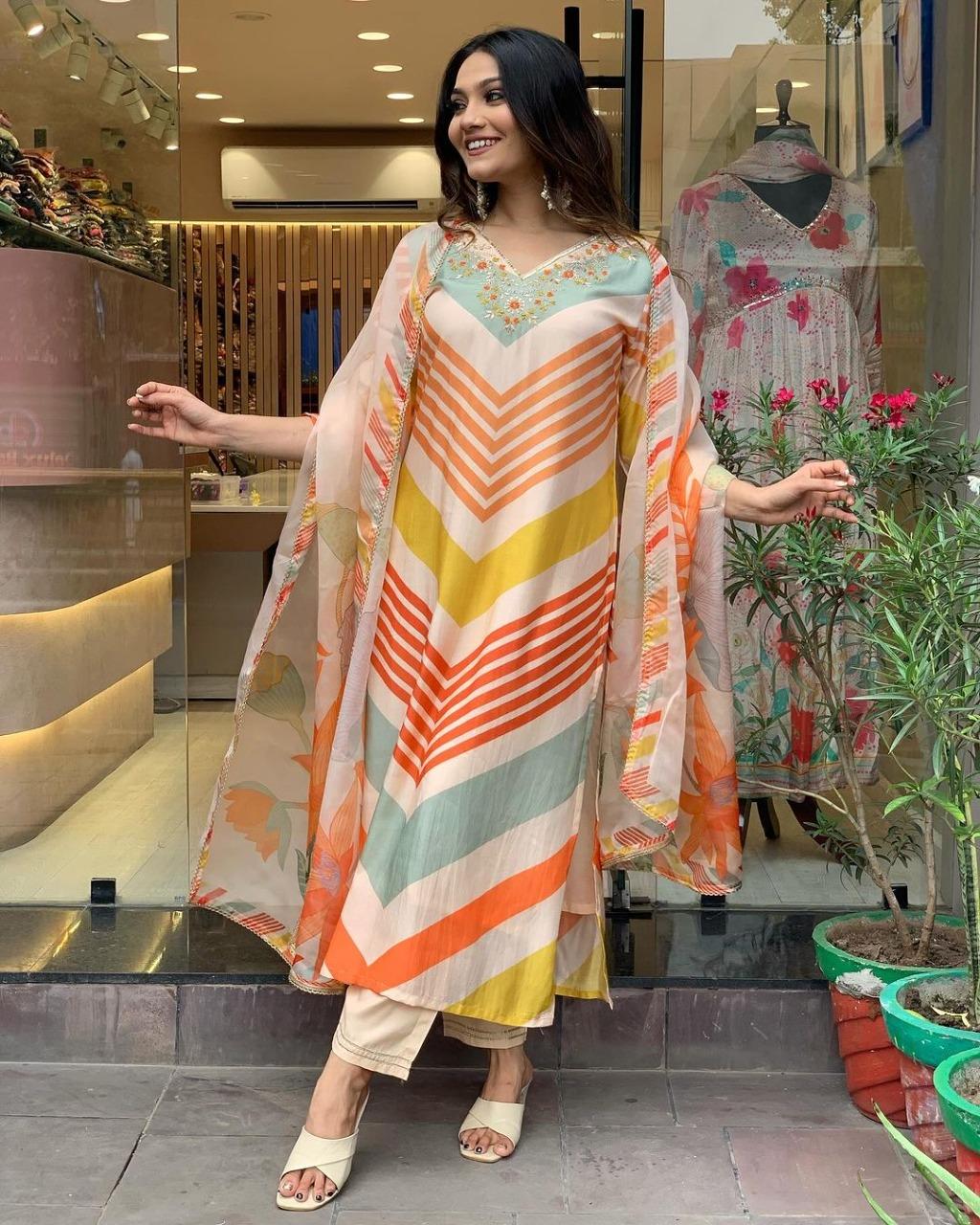 Women Printed Straight Kurta Suit Set