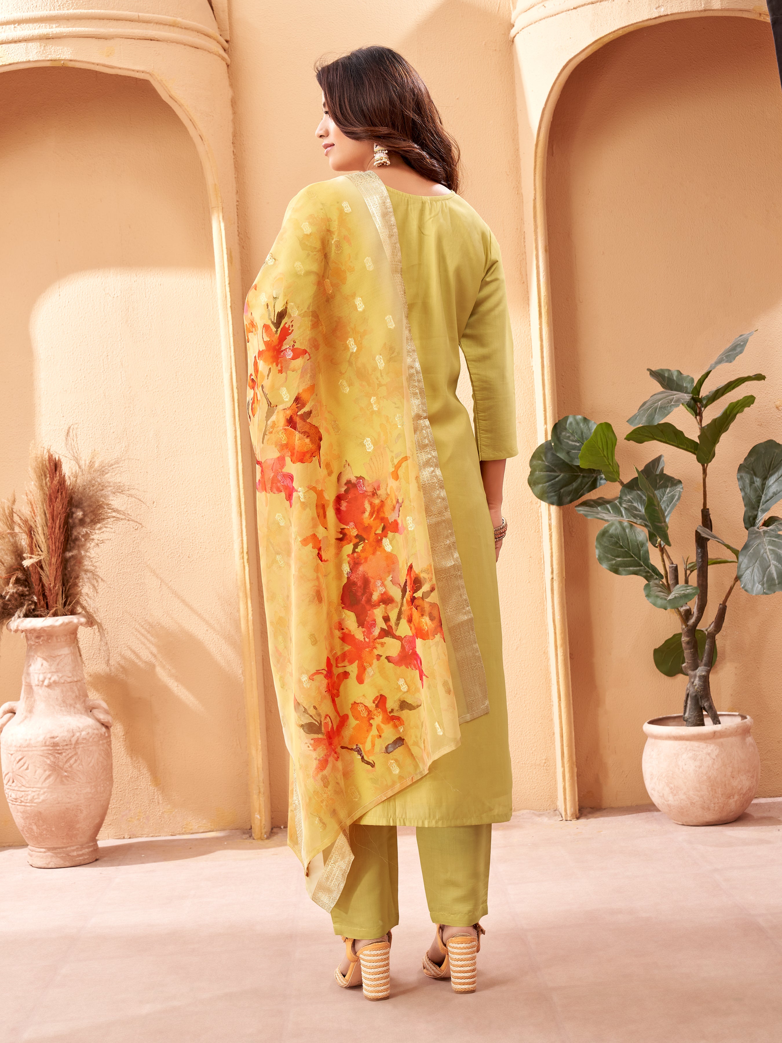 WOMEN Embrodairy Stright Kurta Set