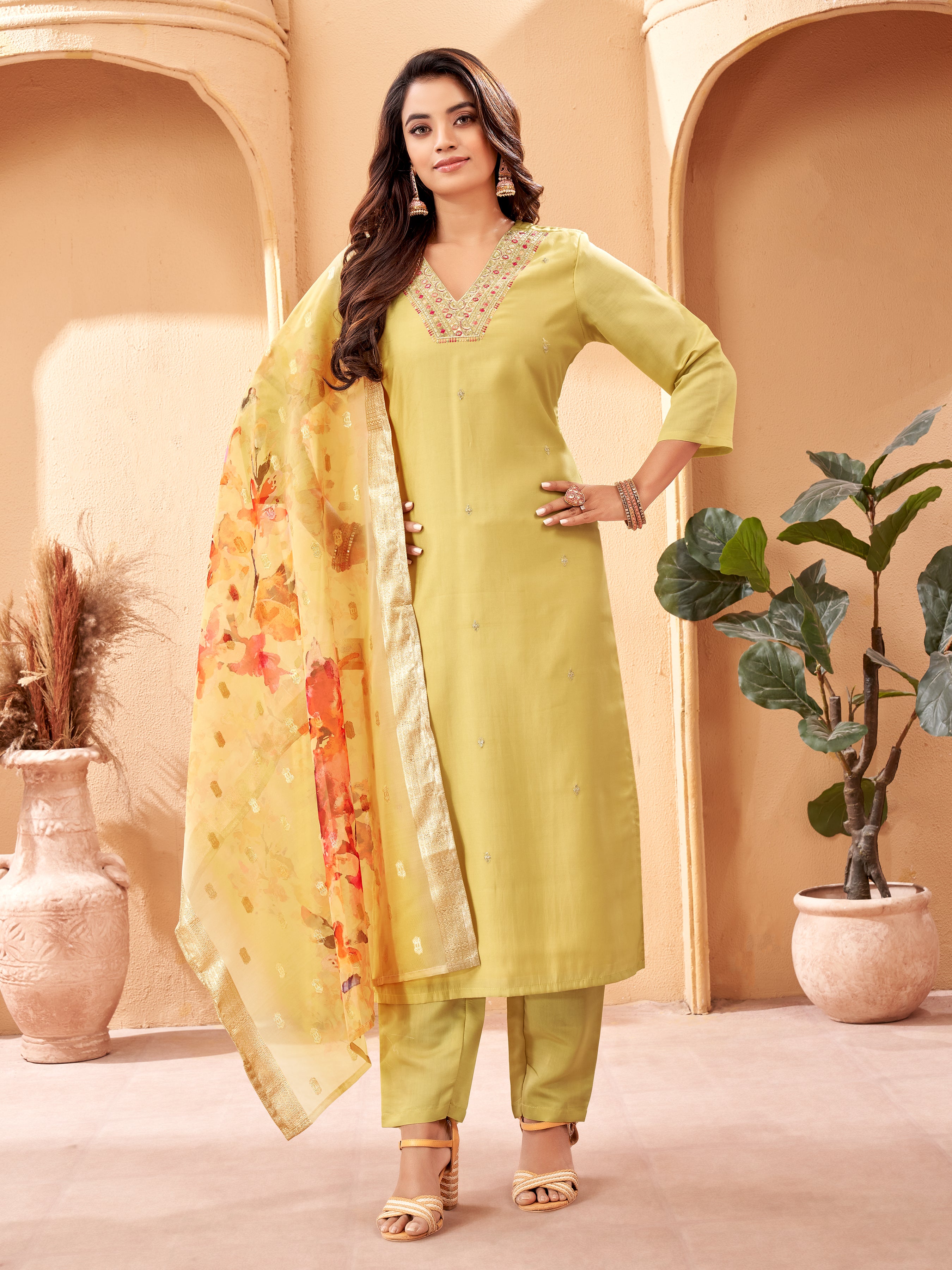 WOMEN Embrodairy Stright Kurta Set