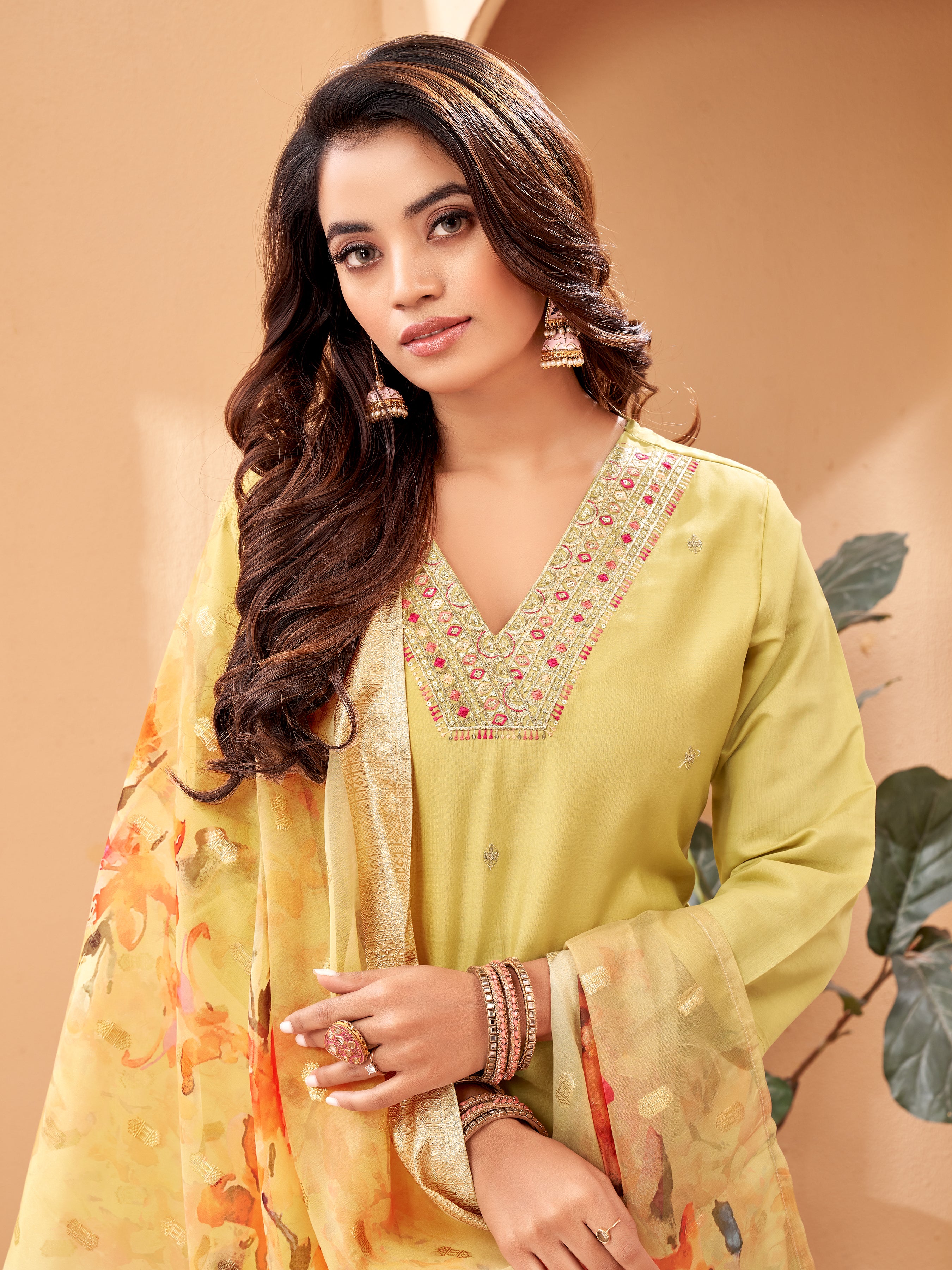 WOMEN Embrodairy Stright Kurta Set