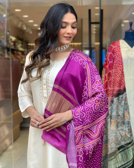 Ethnic Motifs Embroidered Thread Work Detail Straight Kurta & Trousers With Dupatta