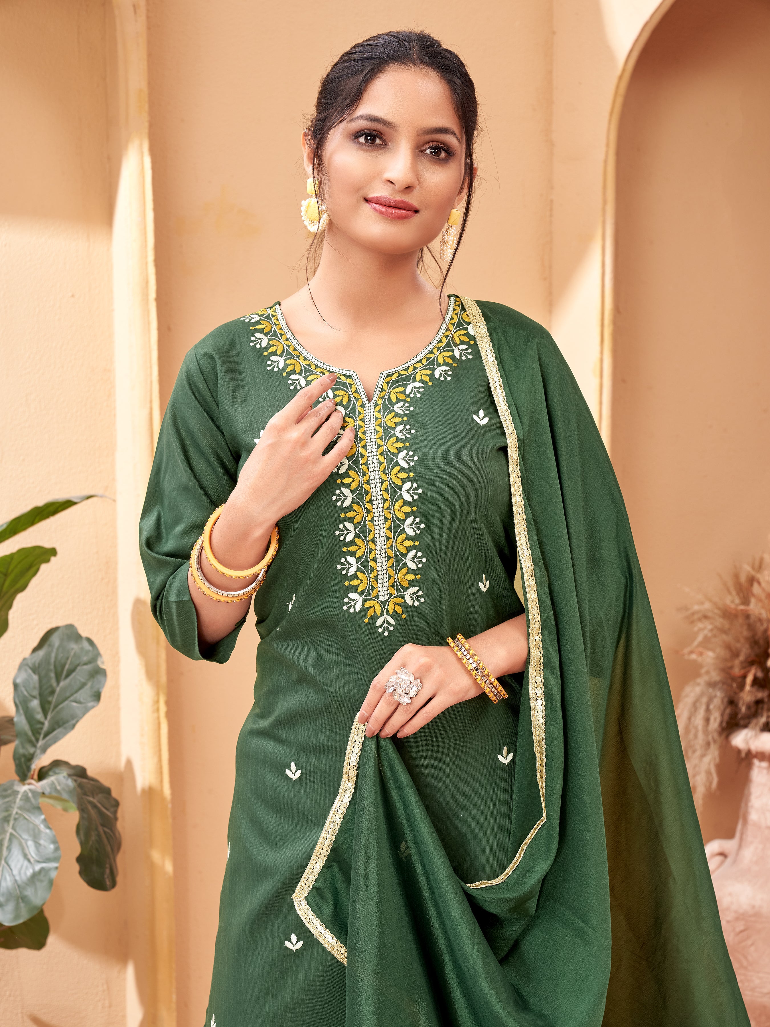 WOMEN Embrodairy Stright Kurta Set