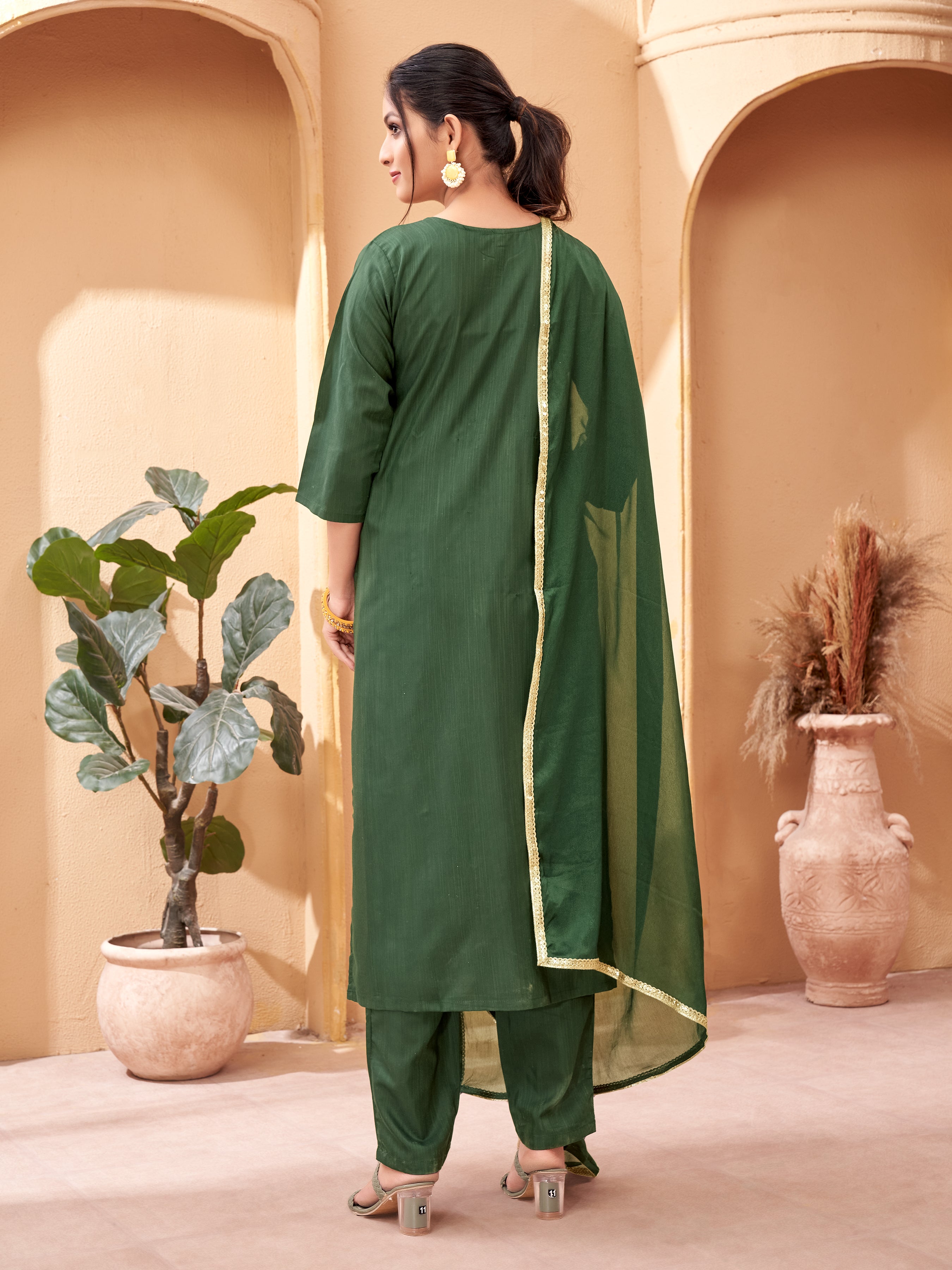 WOMEN Embrodairy Stright Kurta Set
