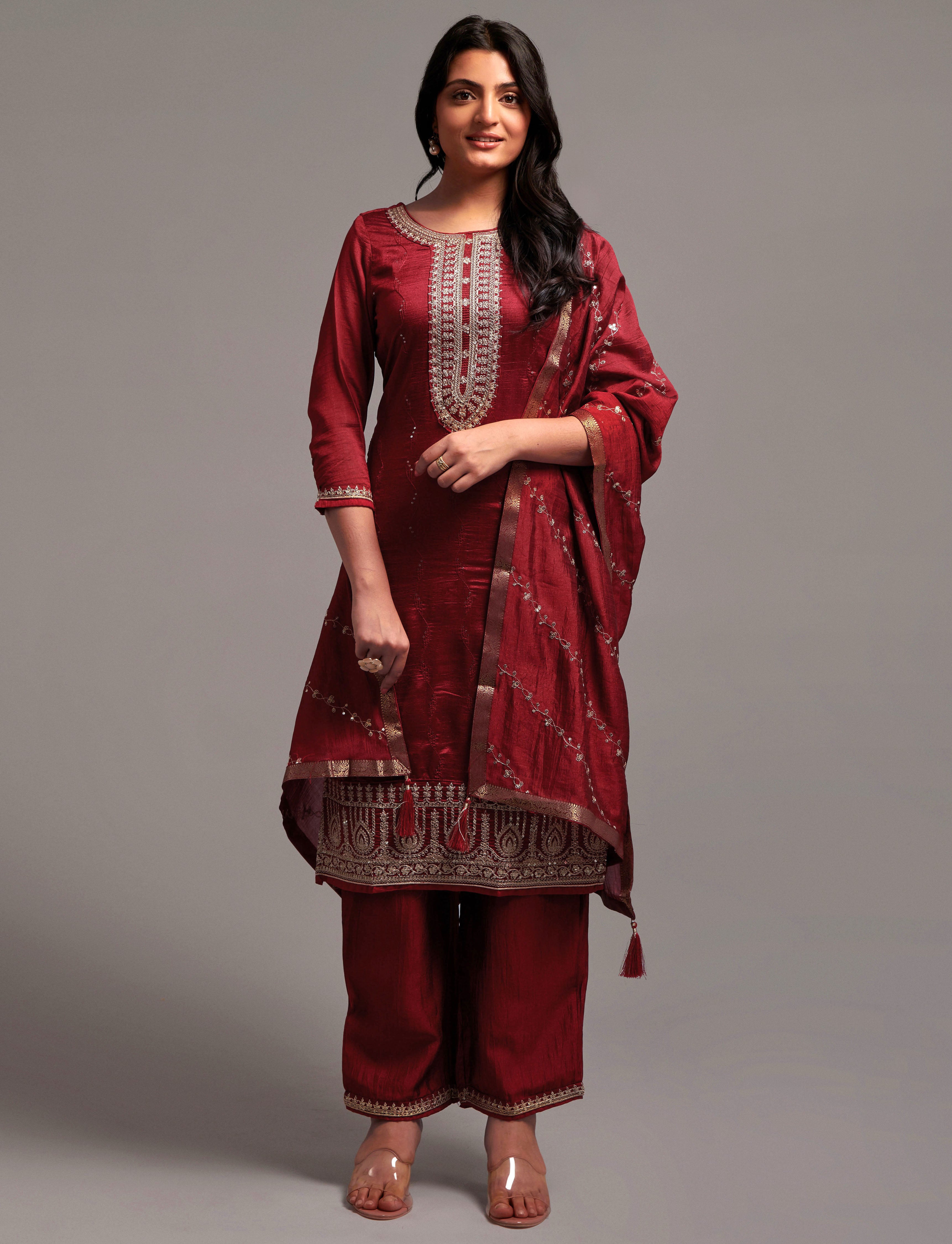 Women Sequin Embroidered Silk Blend kurta set