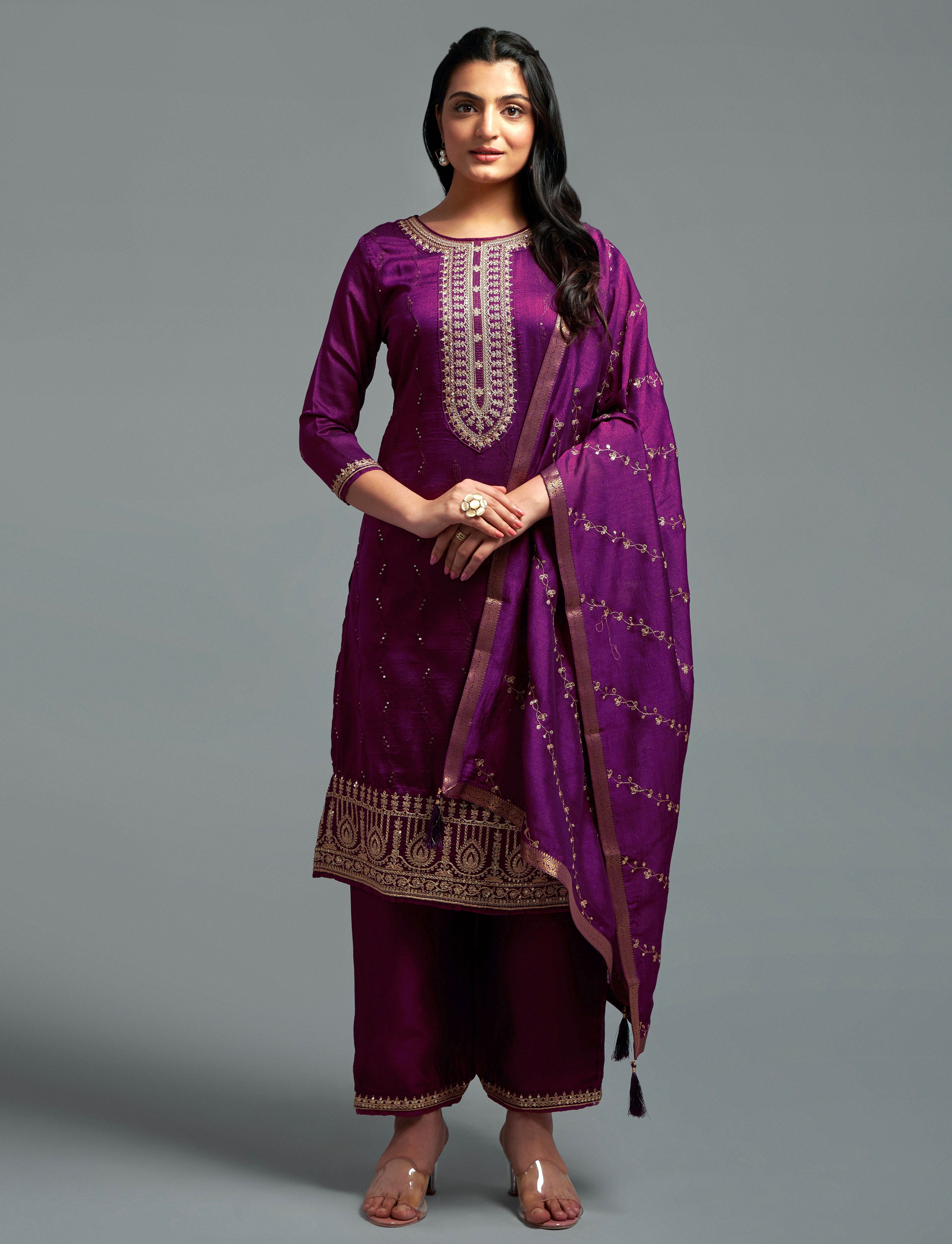 Women Sequin Embroidered Silk Blend kurta set