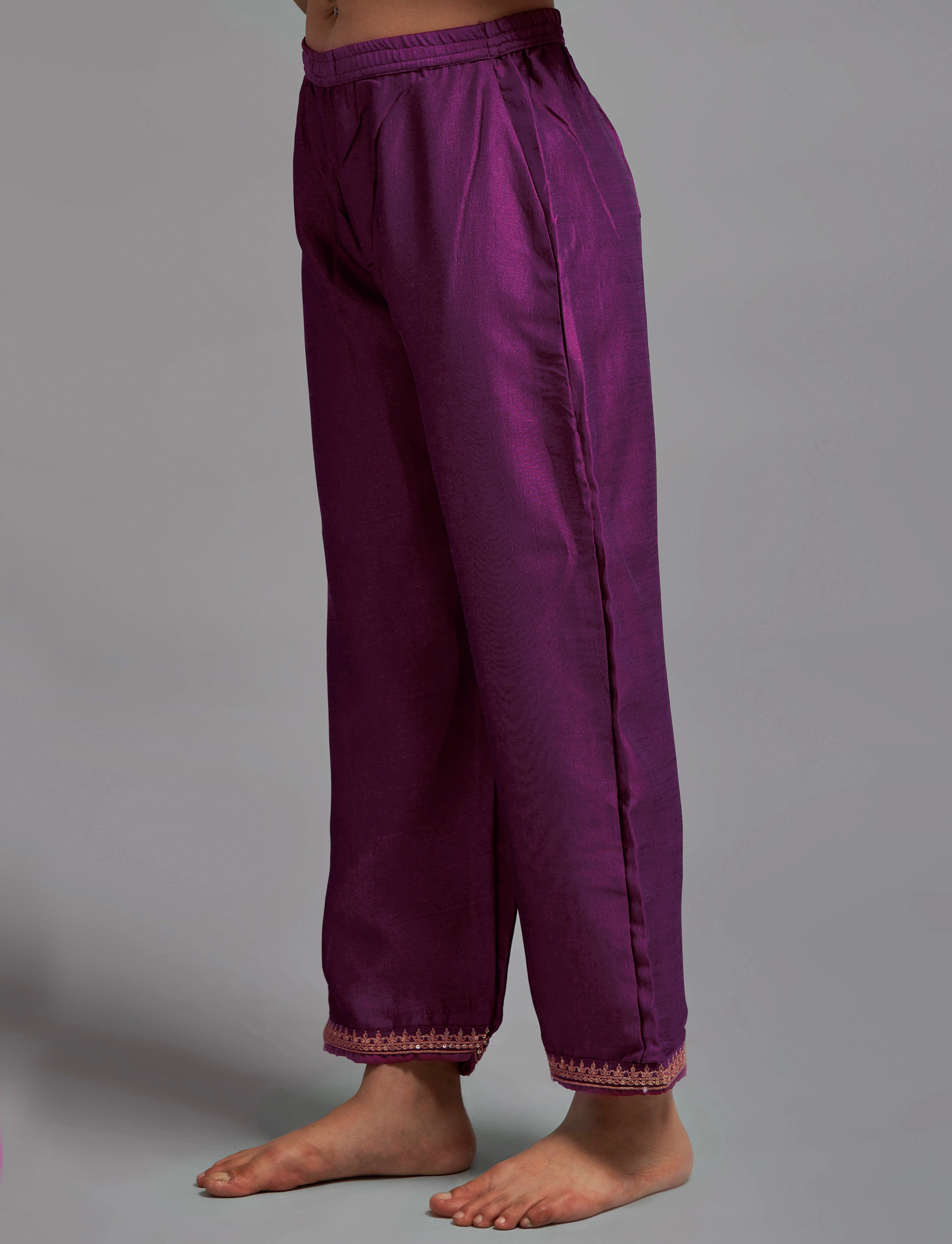 Women Sequin Embroidered Silk Blend kurta set