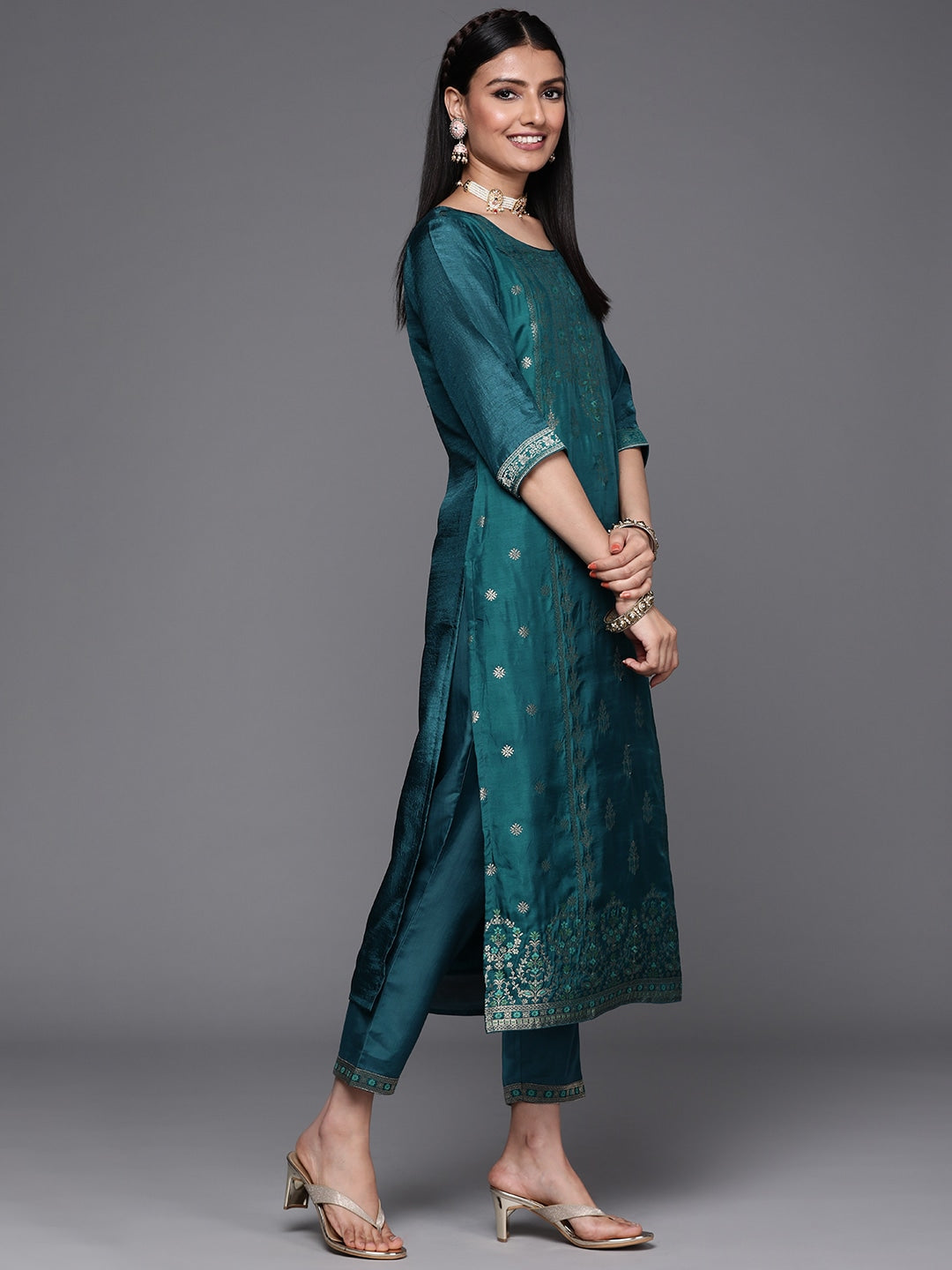 Women Special Jacquard Work Kurta Set And Dupatta
