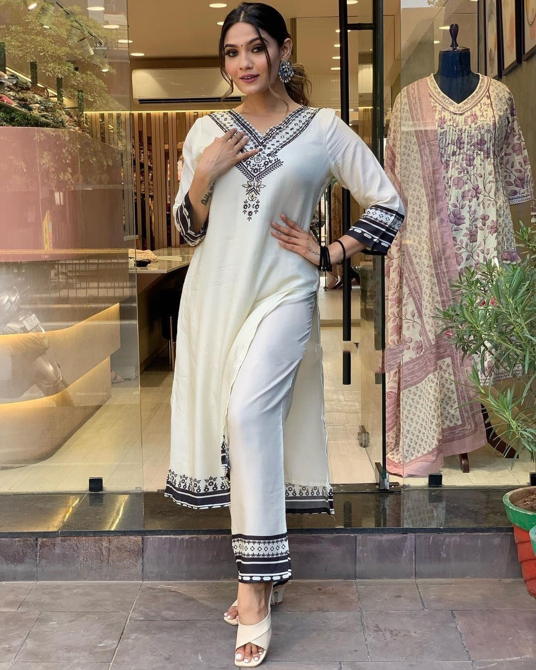 WOMEN Embrodairy Stright Kurta Set