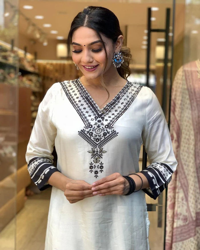 WOMEN Embrodairy Stright Kurta Set