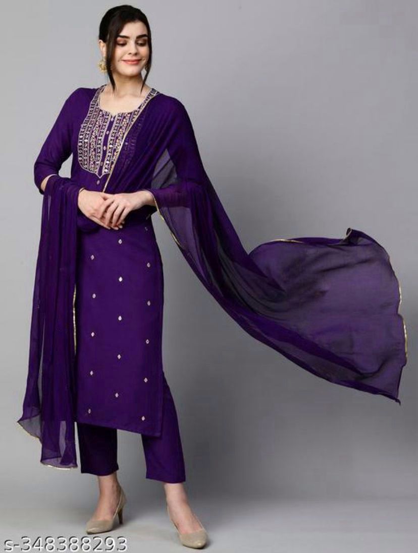 Women Embroidered Rayon Slub kurta set