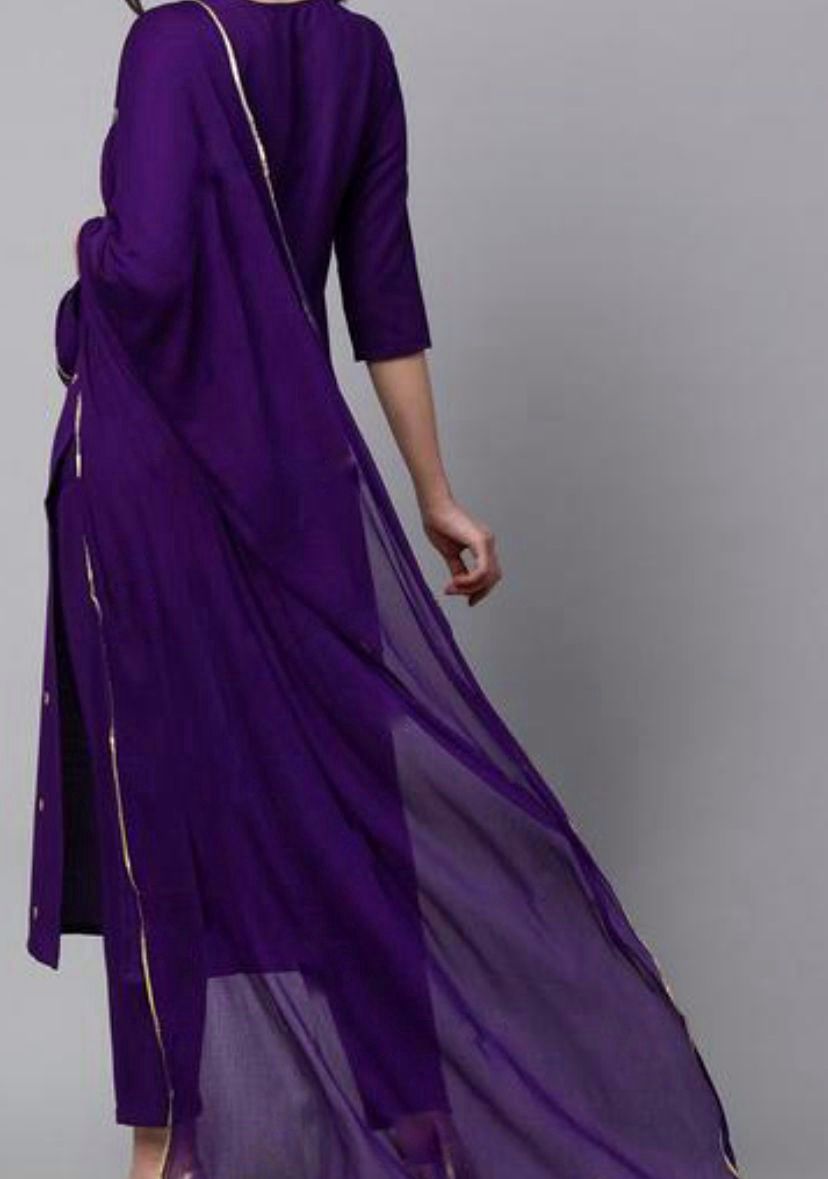 Women Embroidered Rayon Slub kurta set