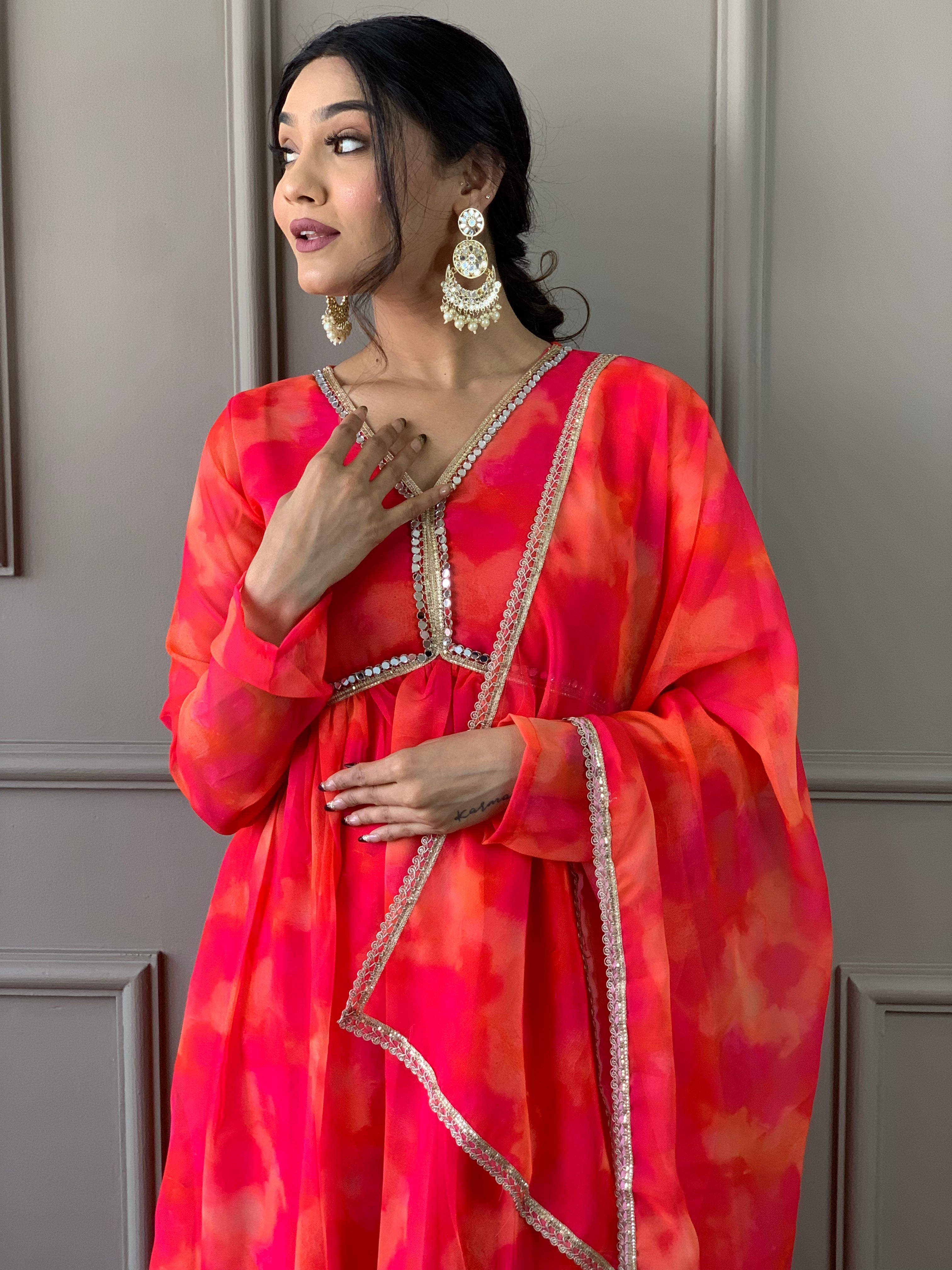 WOMEN STRIGHT PRINT KURTA SET