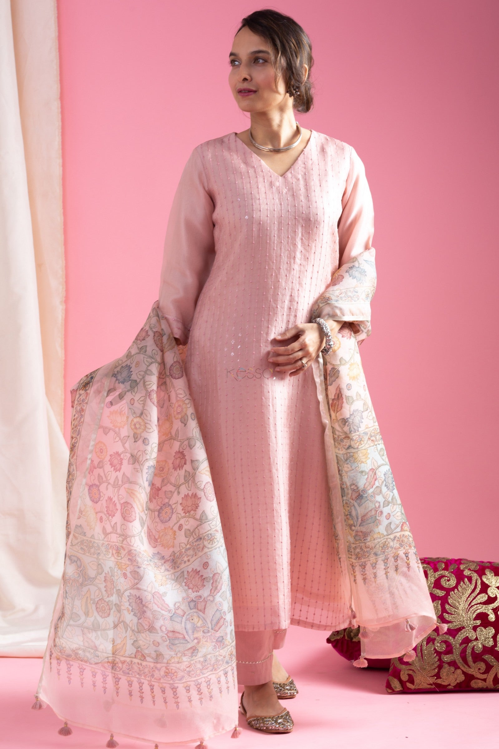 Simple and Elegant Pastel Pink Kurti