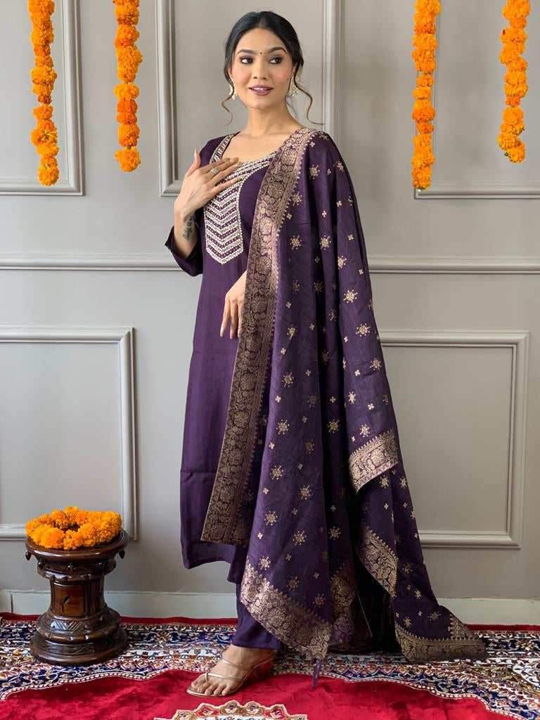 Embroidered Women Straight Kurta Set