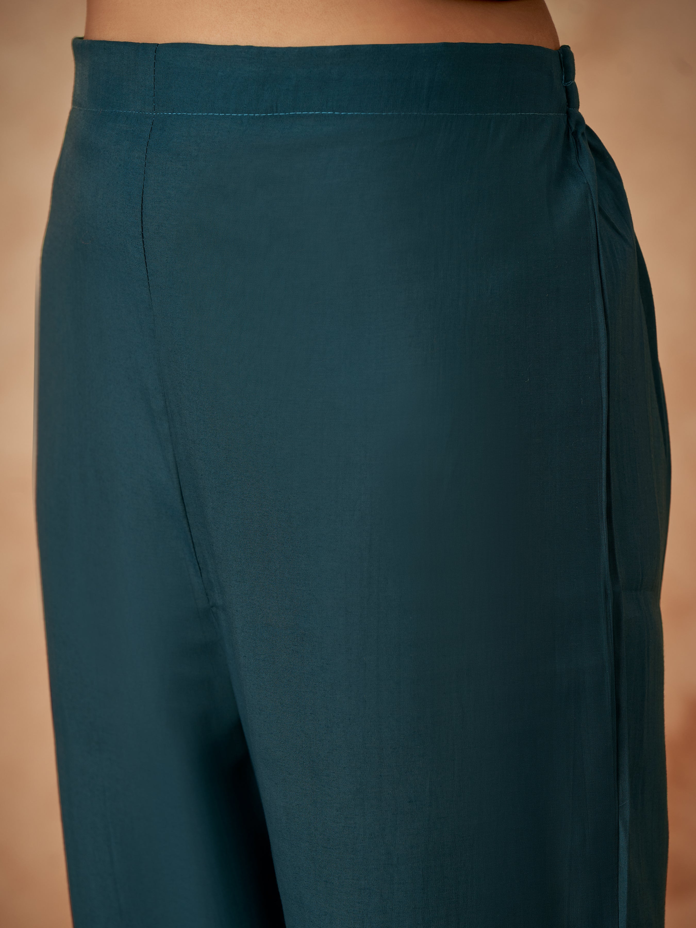 Women"s Green Embroidery Straight Kurta Pant With Dupatta
