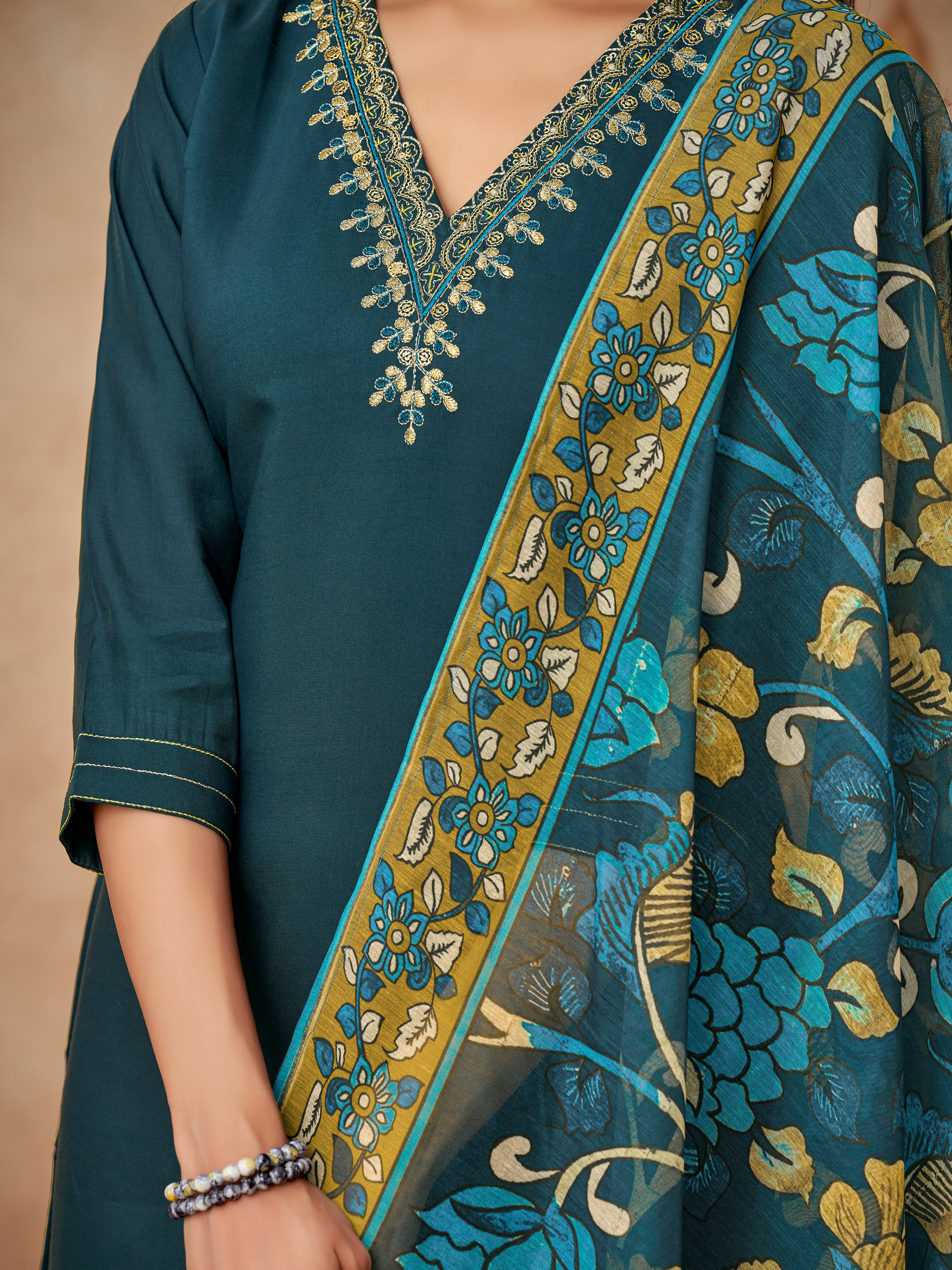 Women"s Green Embroidery Straight Kurta Pant With Dupatta