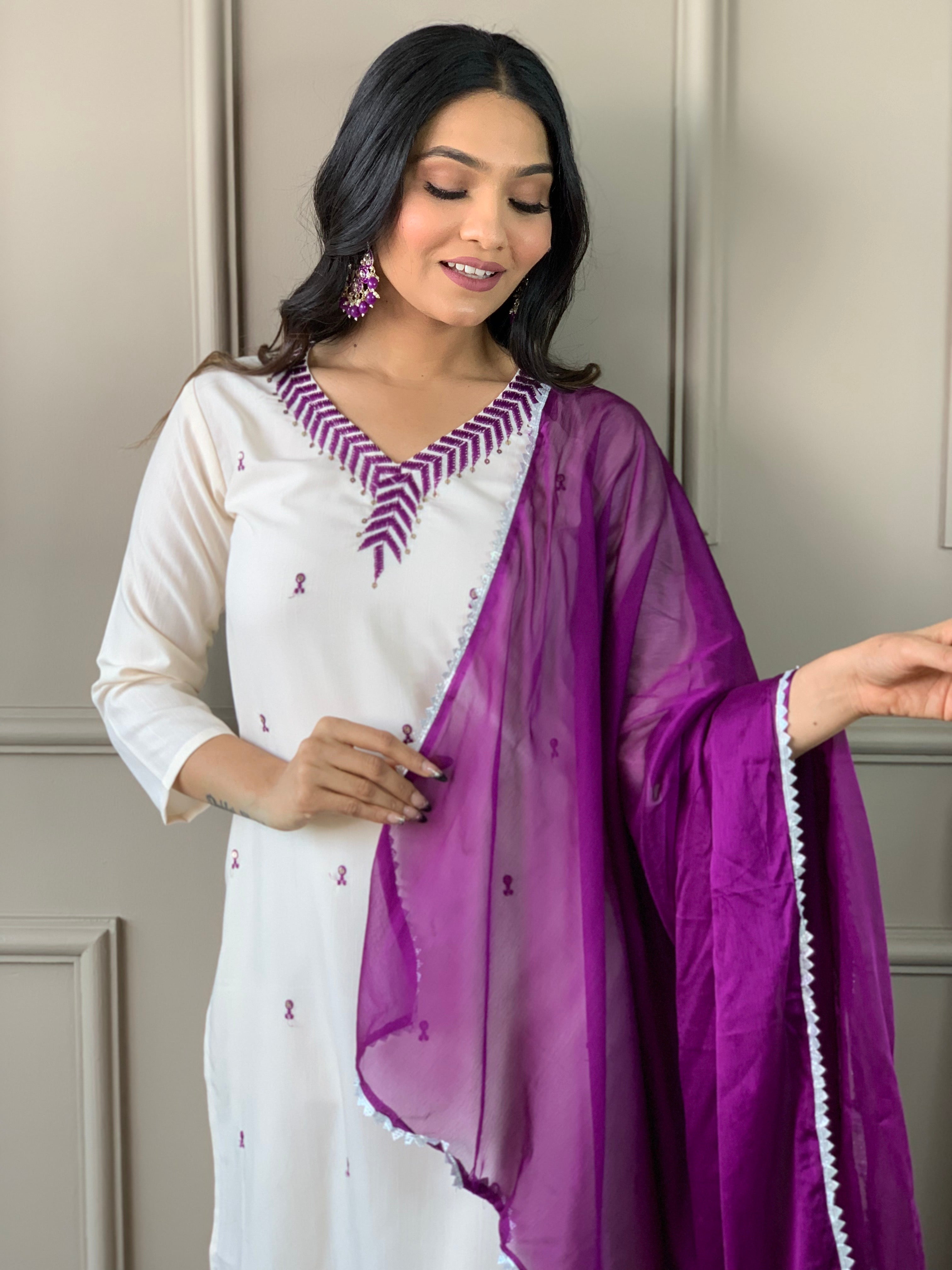 Women Embroidered Rayon Slub kurta set