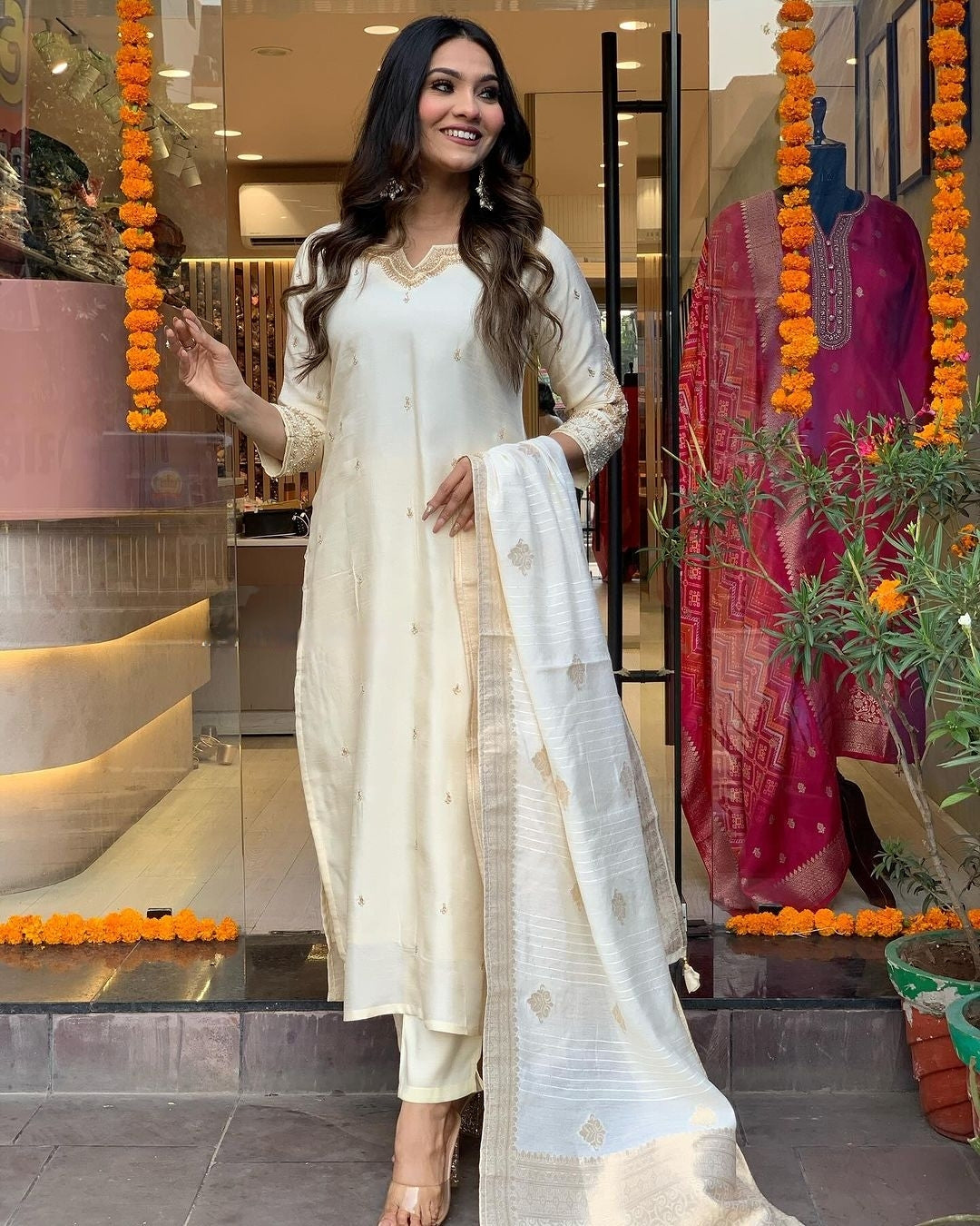 WOMEN Embrodairy Stright Kurta Set