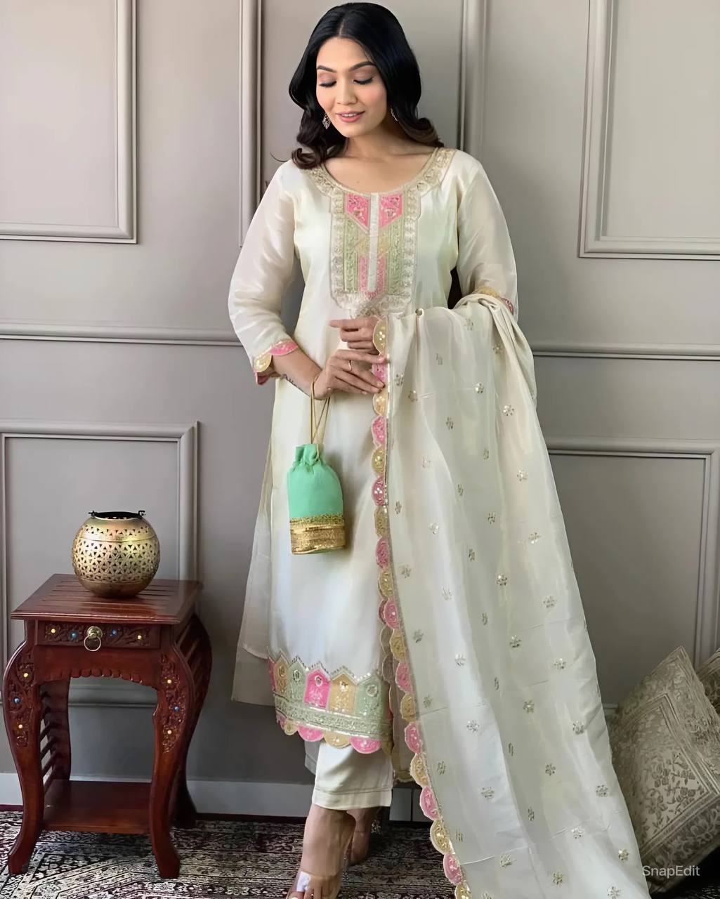Women Embroidered PURE Vicose Chanderi kurta set