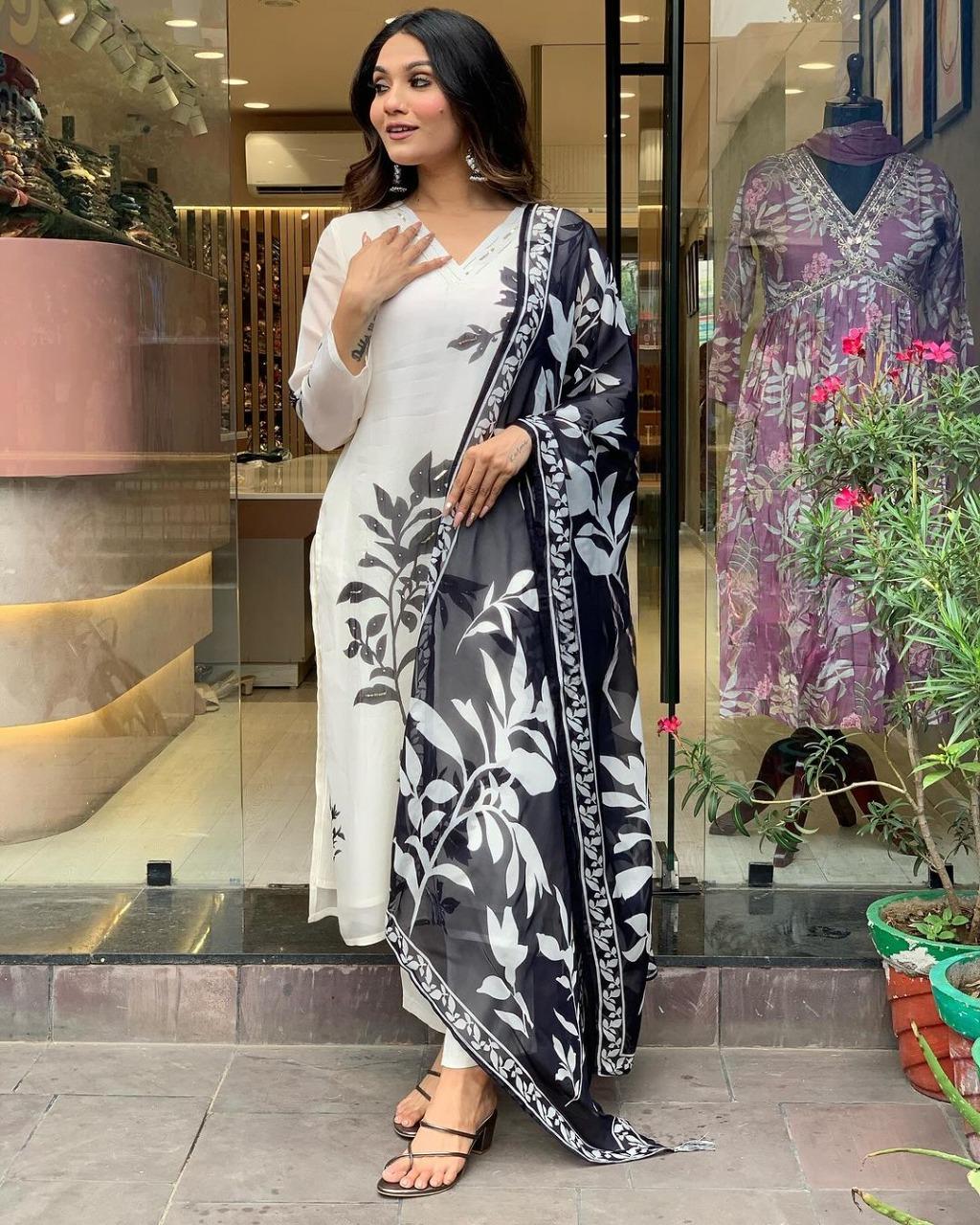 Women Leaf Print Straight Kurta Suit Set